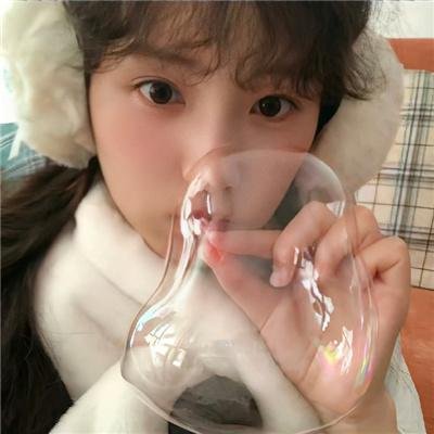 橙色女孩